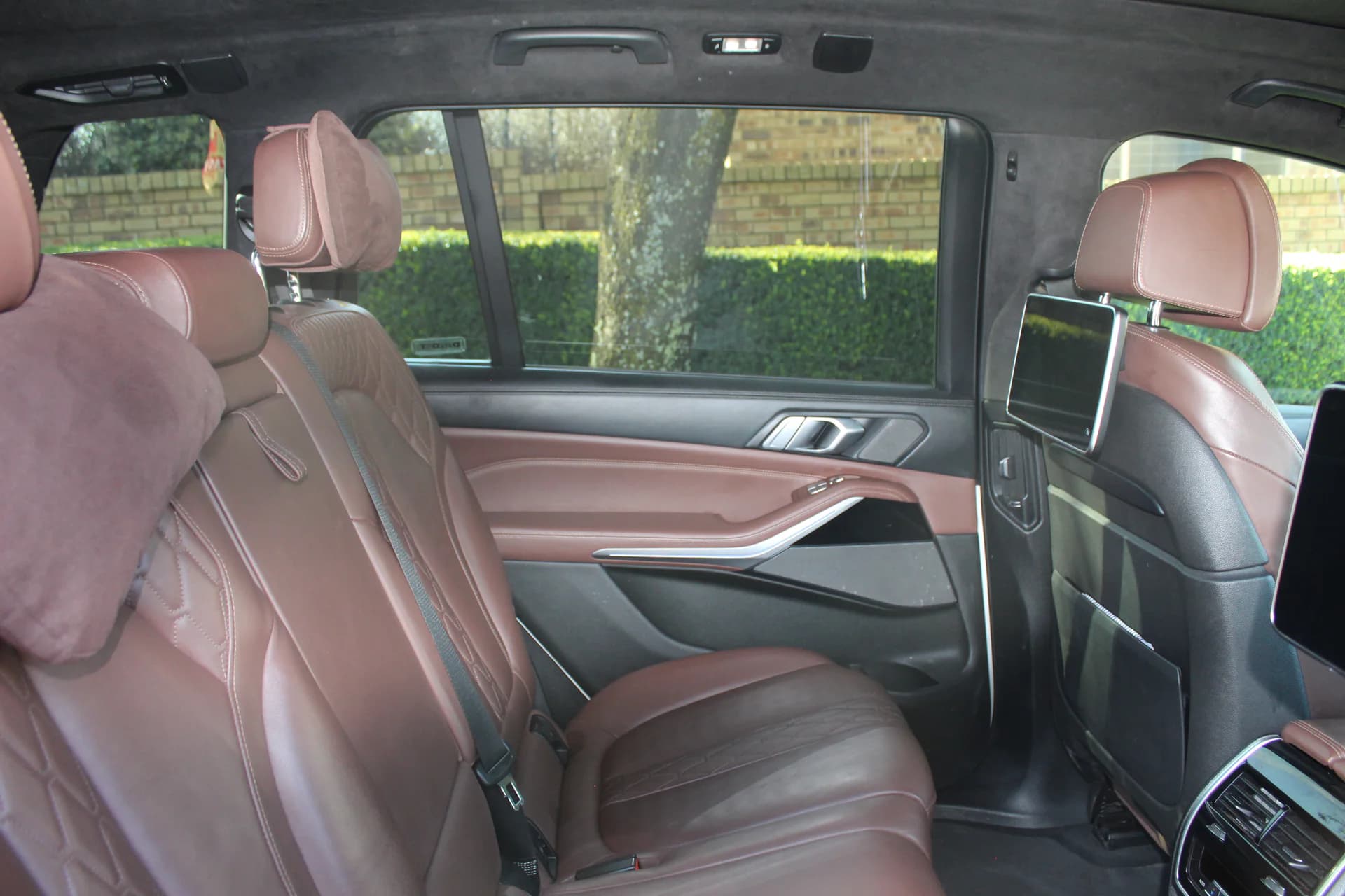 BMW X7 rear cabin seating and passenger comfort details