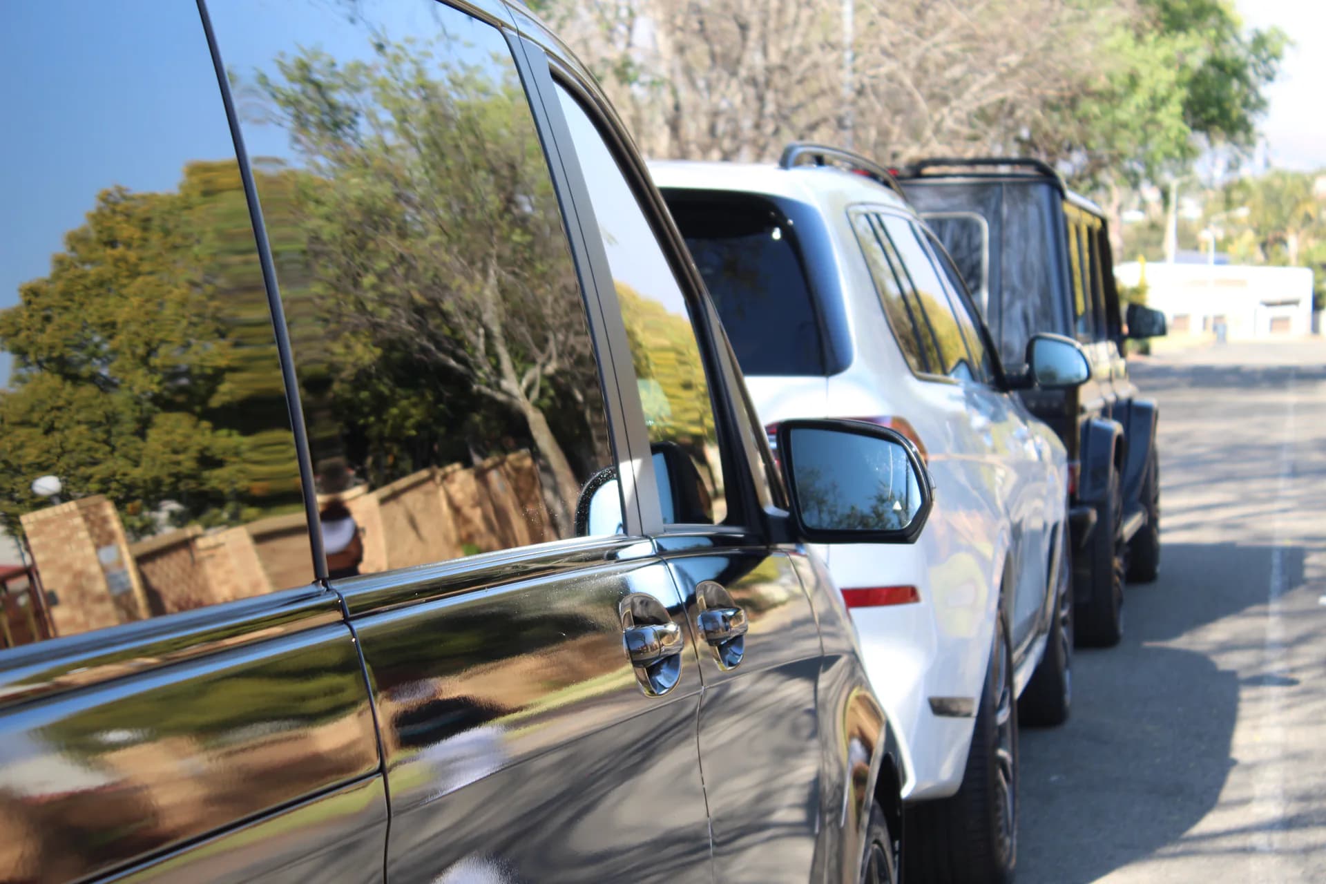 Mercedes V-Class side detail with Falcon Emerald vehicle lineup